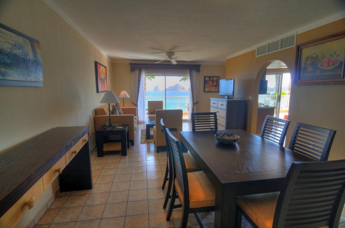 Villa Del Palmar Cabo Penthouse 1201 Dining Table