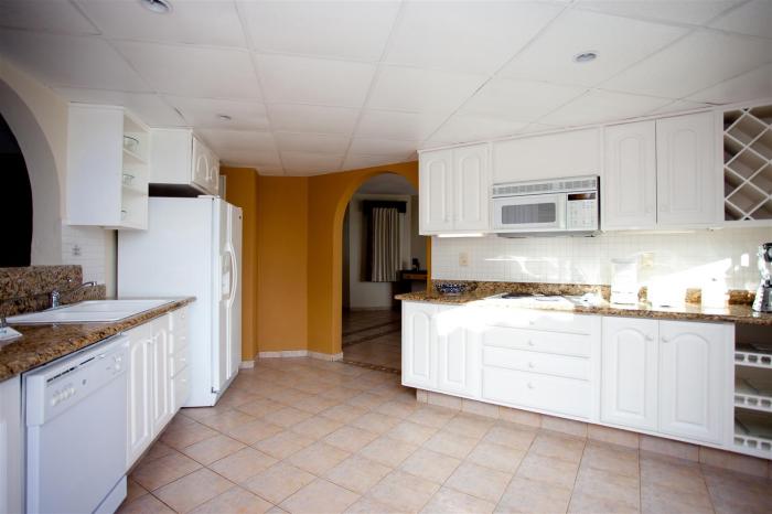 Villa Del Palmar Penthouse 3606 Kitchen