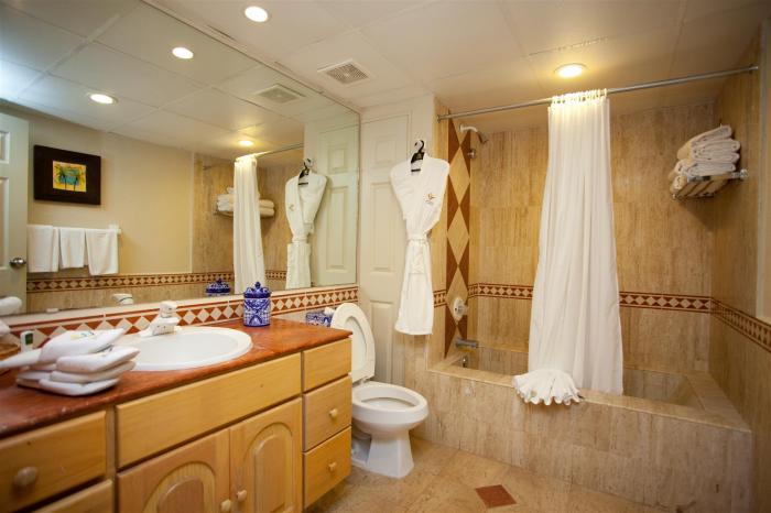 Villa Del Palmar Penthouse 3606 Bathroom