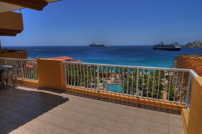 Large Patio With View Of Land's End